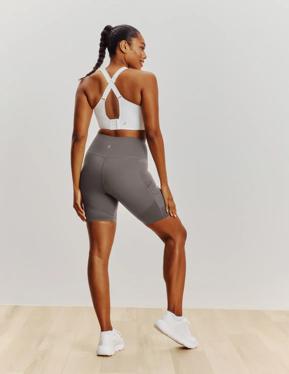 Cassaerea is a 34G and wears a Knix size 6++  | White