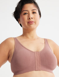 Denise is a customer and wears a Knix size M | Bisque