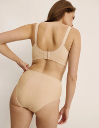 Sarah is a 34DD and wearing KNIX M+ | Warm Sand