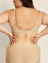 Clementine has 51” hips, and wearing KNIX XXL | Warm Sand