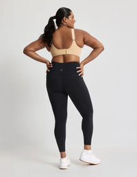 Adiya is a 36C and wears a Knix size L | Warm Sand