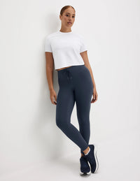 Front view of model wearing the CloudCut™ Legging highlighting the coverage and fit