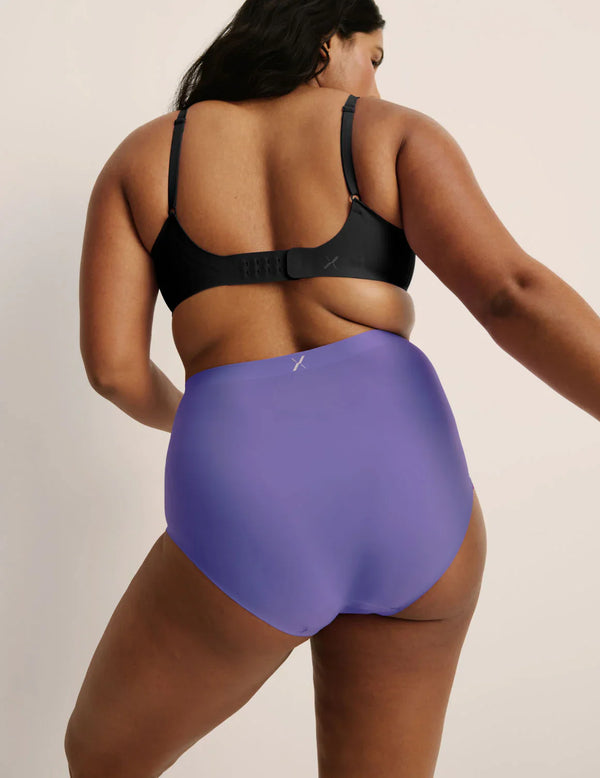 Adiya is wearing KNIX L | Periwinkle