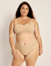 Clementine has 51” hips, and wearing KNIX XXL | Warm Sand