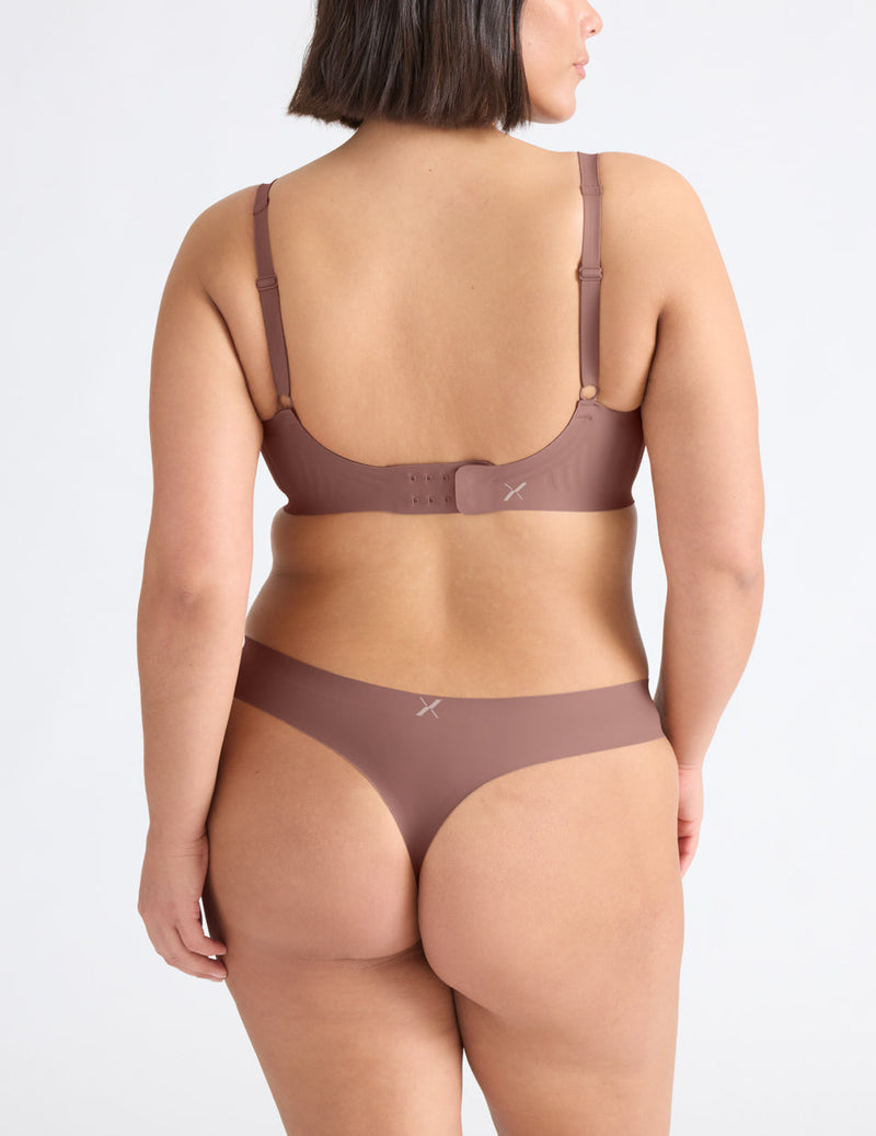 Maya is a 34F and wearing KNIX M++ | Sola