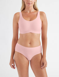 Amber is a 34DD and wearing KNIX M  | Rose Water