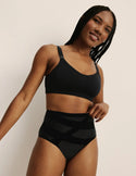 Gin has 38” hips, and wearing KNIX S | Black