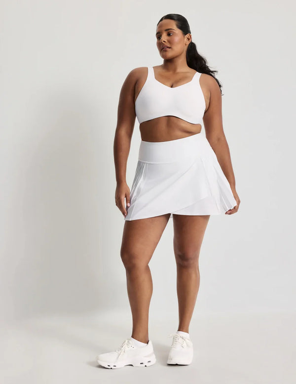 Adiya has 40” hips and wears a size L | White