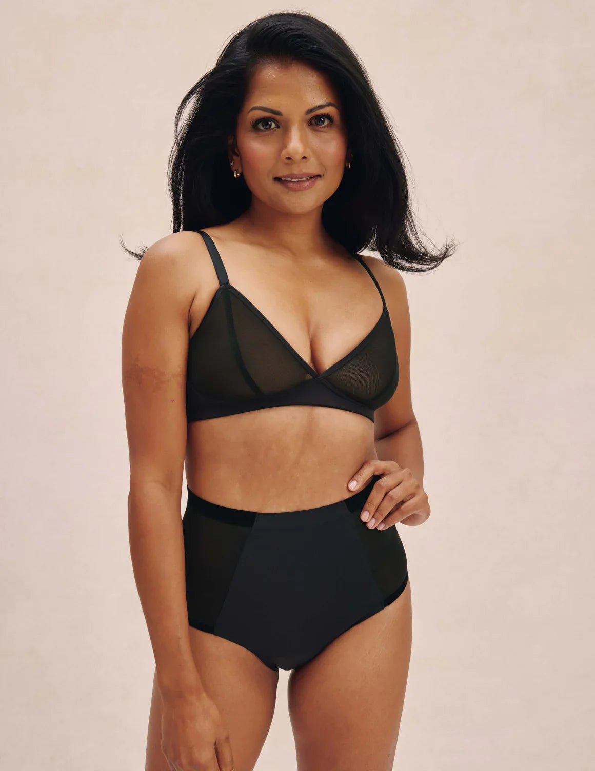 Anupa King is wearing KNIX S | Black