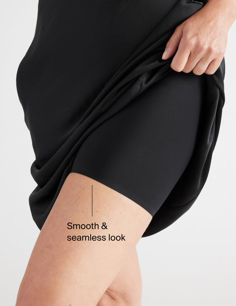 Smooth & seamless look | Black