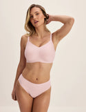 Megan is a 32E and wears a KNIX S+ | Rose Water