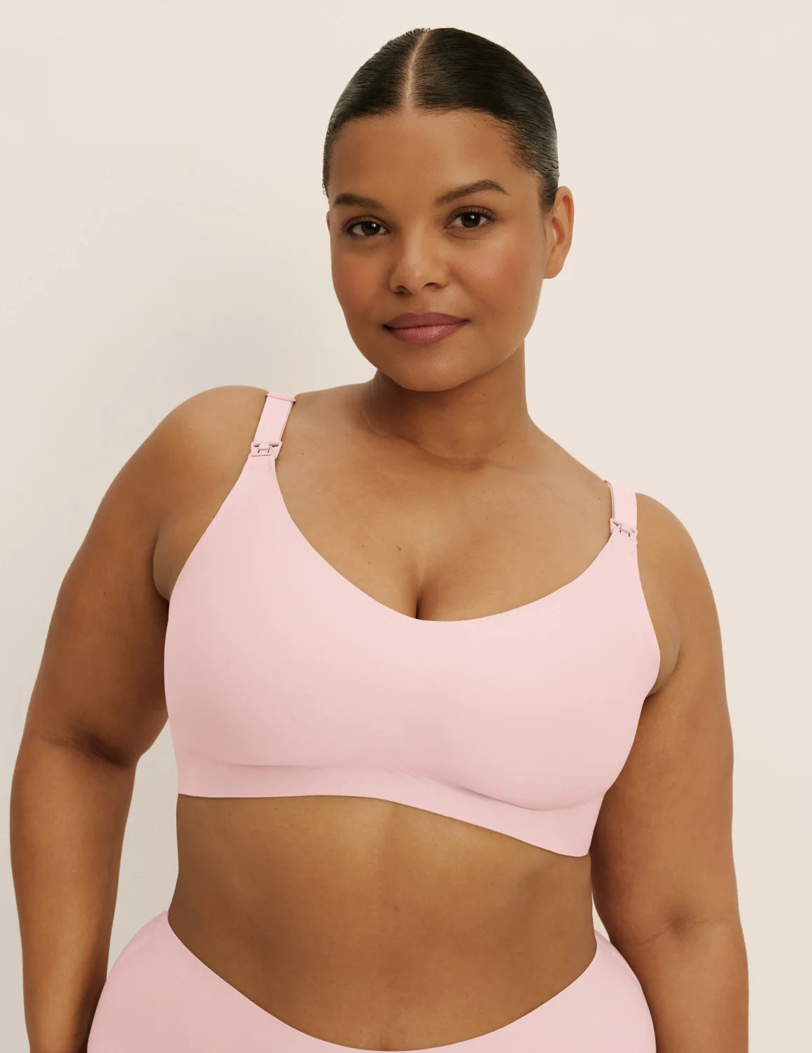 Leslie is a 38D and wearing KNIX XL+ | Rose Water