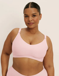 Leslie is a 38D and wearing KNIX XL+ | Rose Water