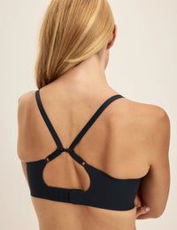 Isabelle is a 32C and wearing KNIX S | Black