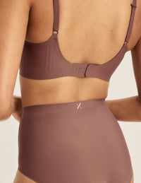 Ashley is a 32DD and wearing KNIX S+ | Sola