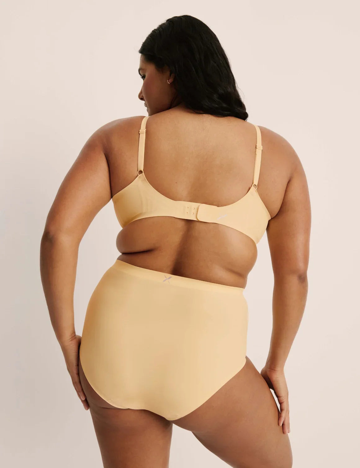 Adiya is a 36C and wearing KNIX L  | Buttercup