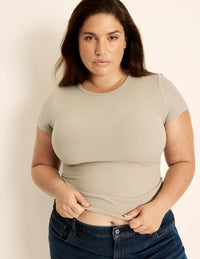 Clementine is a 40G wearing KNIX XXL | Fawn