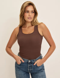 Sarah is a 34DD wearing KNIX M | Espresso