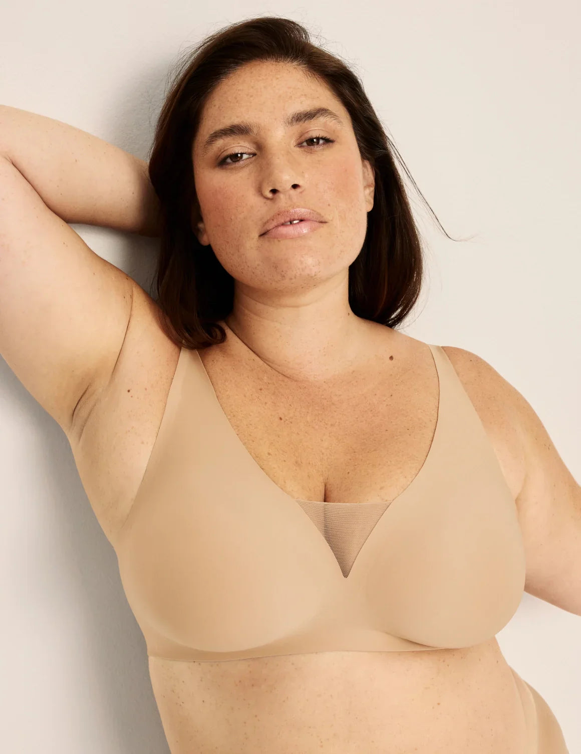 Clementine is a 40G and wearing KNIX XXL++ | Warm Sand