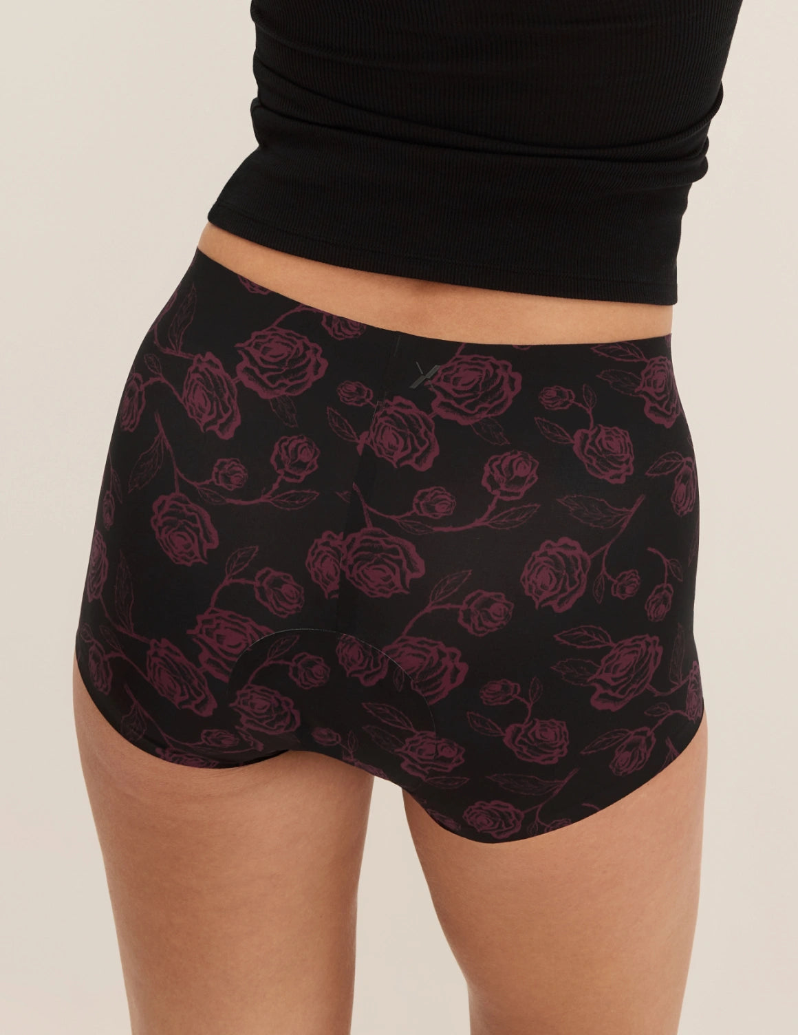 Megan has 36.5” hips and wears KNIX S | Tapestry