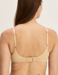 Ashley is wearing a 34C | Warm Sand