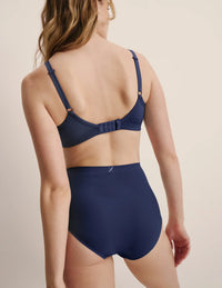 Esther is a 32C and is wearing a Knix size S  | Midnight